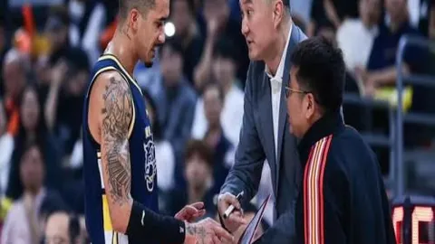 《蓉城足球风云再起：徐正源毅然挥别，续约悬念落定》